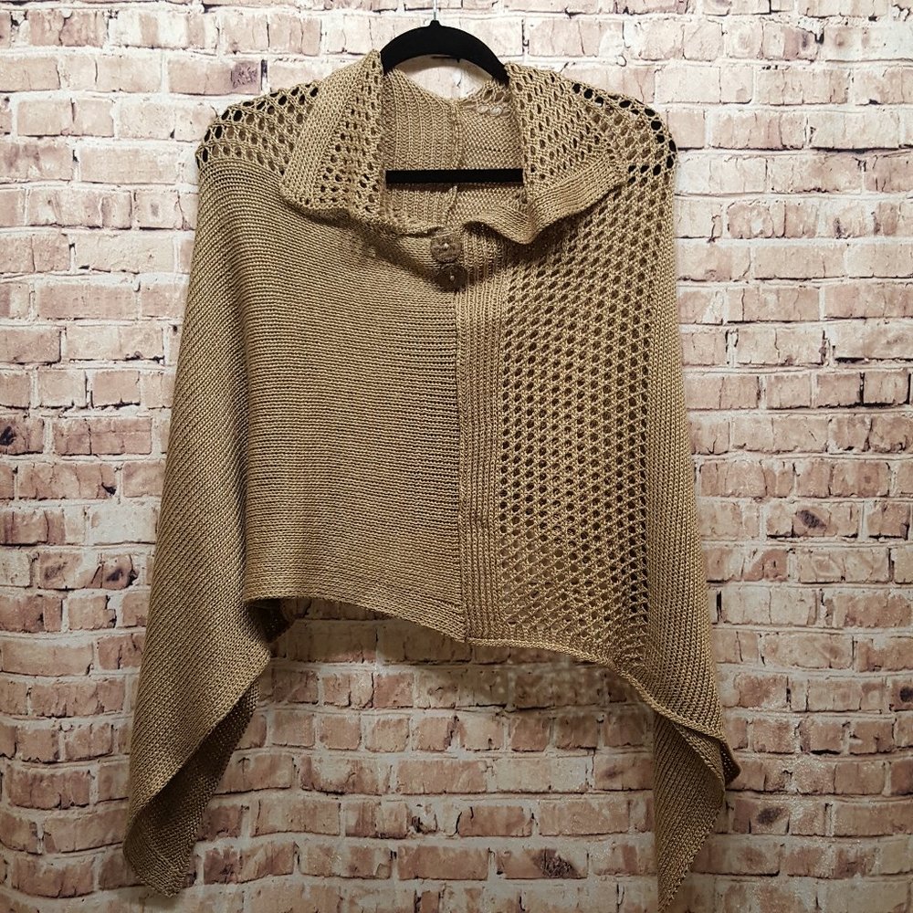 Georgina Estefania Shrug  Sweater One Size Like New